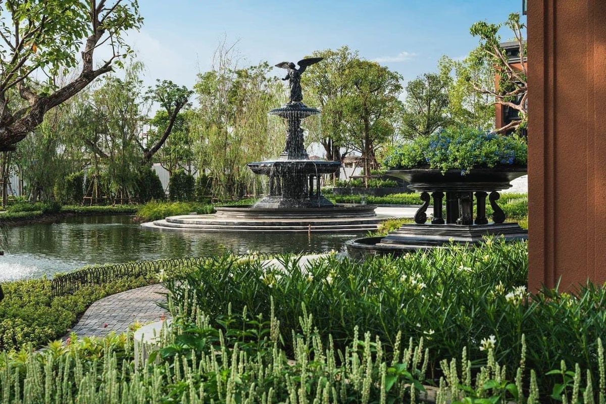 HousePattanakan, Srinakarin : 💎✨ Luxury mansion, Narasiri, Krungthep Kreetha! 4 bedrooms, 5 spacious areas With 8 parking spaces! 🌳 Suitable for large families and foreigners