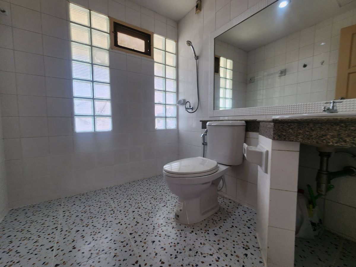 For SaleHouseMin Buri, Romklao : Fores Park Village, Ramkhamhaeng Road, 196 Min Buri area, 79 sq.m. after a quiet corner