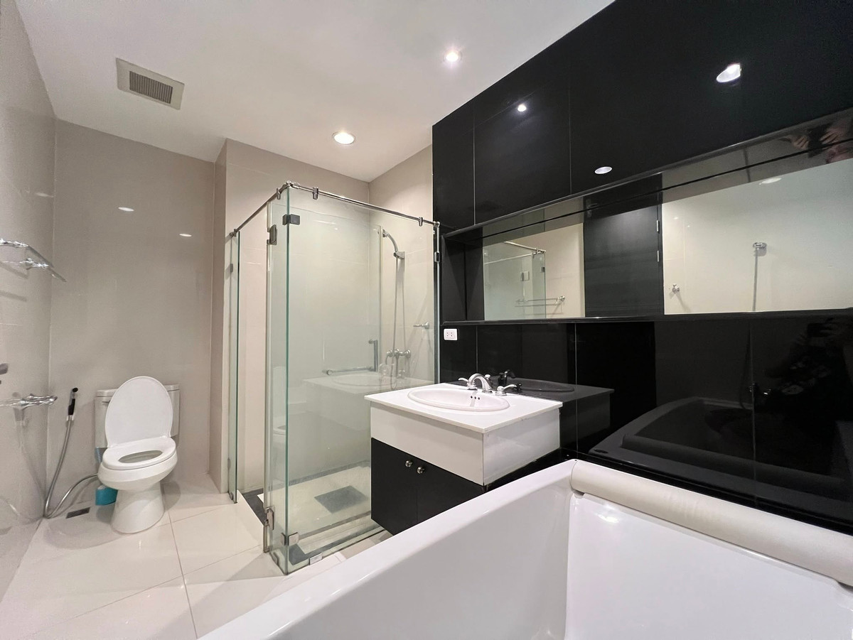 For RentCondoWitthayu, Chidlom, Langsuan, Ploenchit : The Address Chidlom Dresses Chidlom *There are many units that take care of*