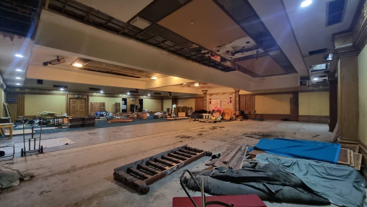 For RentRetail SpaceSukhumvit, Asoke, Thonglor : BTS Phrom Phong for rent in the hotel of 500 sq.m., accepting all businesses such as Cafe Restaurant, beauty, school, spa shop  