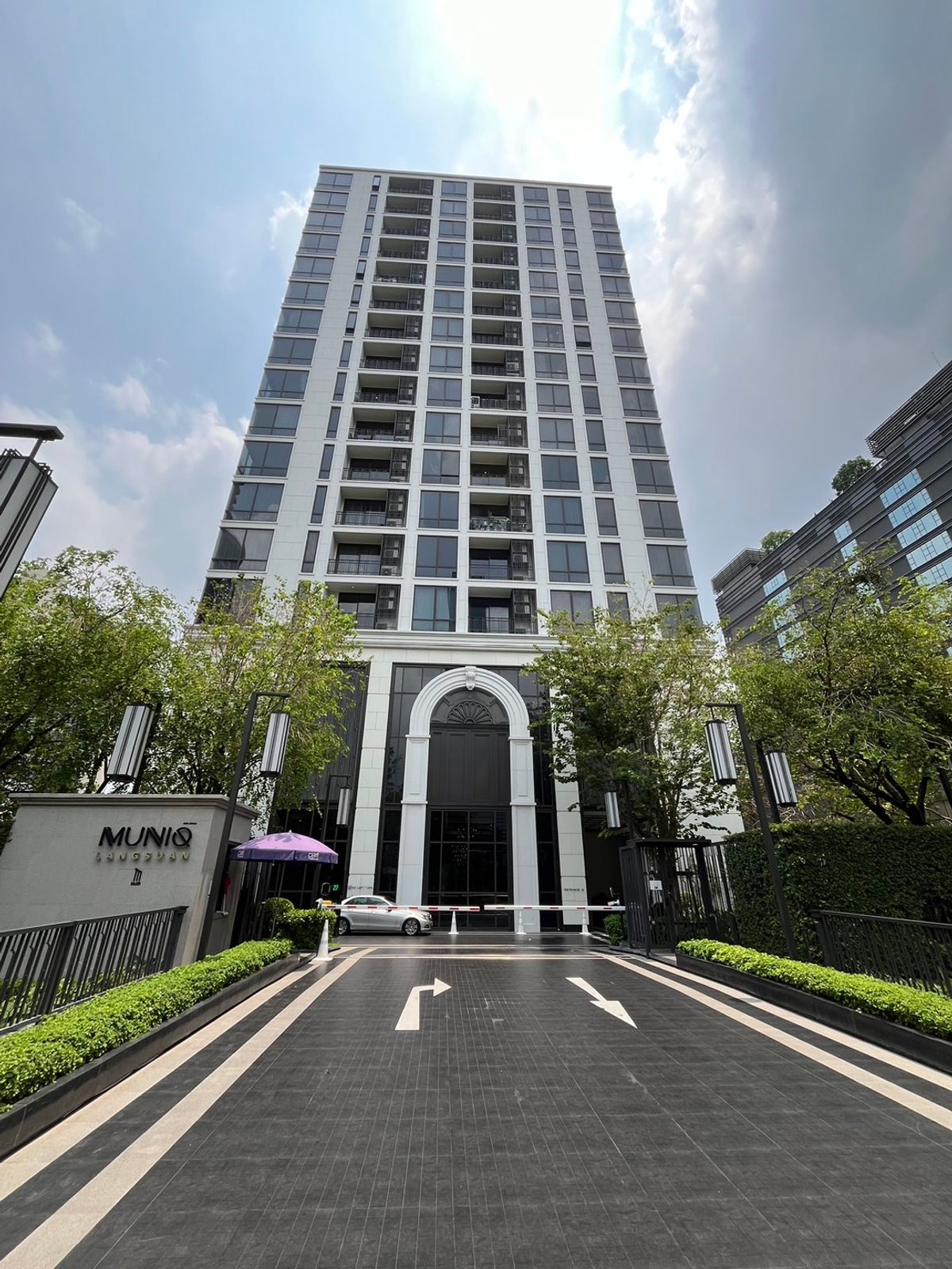 ให้เช่าคอนโดวิทยุ ชิดลม หลังสวน : 🌟 ให้เช่า MUNIQ Langsuan คอนโด Super Luxury กลางซอยต้นสน ใกล้สวนลุมพินี ใจกลาง CBD ที่ดีที่สุดแห่งหนึ่งในกรุงเทพฯ  💰 ราคาเช่าเพียง 68,000 บาท/เดือน 📍 ชั้น 9 | 1 ห้องนอน 1 ห้องน้ำ | ขนาด 54 ตร.ม. 🗓 สัญญา 6 เดือน หรือ 1 ปีขึ้นไป 🌐 ยินดีรับผู้เช่าทุกสัญ