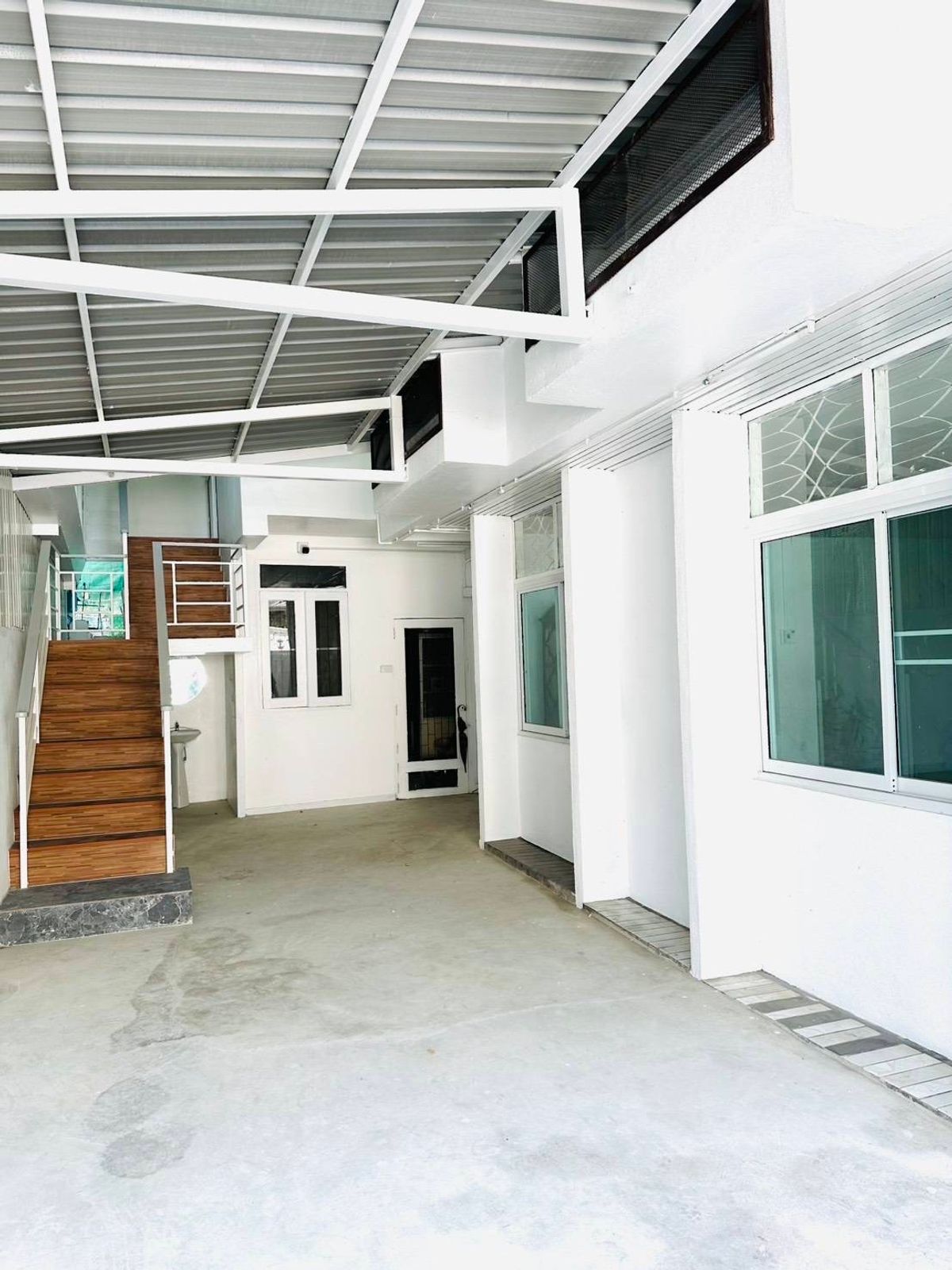 บ้านอ่อนนุช อุดมสุข : For SALE/RENT บ้านเดี่ยวรีโนเวทใหม่ ทำเลดี! สุขุมวิท 71 ซอยปรีดีย์13 