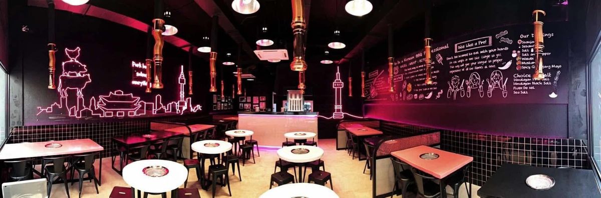For LeaseholdRetail SpaceSiam Paragon ,Chulalongkorn,Samyan : ♦ Prime Location ♦ Group Golden-Sam Yan (Block28), complete equipment, ready to open immediately, good location, parking | The size 98.5 sqm, complete decorated, can open the shop.