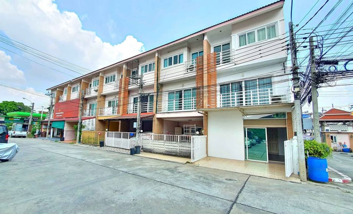For RentTownhomeVipawadee, Don Mueang, Lak Si : 3-storey townhouse, 4 bedrooms, corner house, in front of the project, prime location for business, convenient parking, near the market, Save One Go