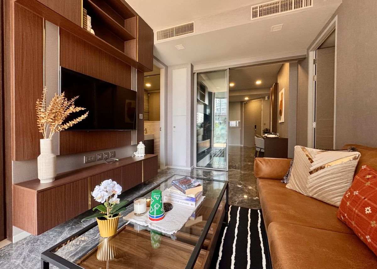 For RentCondoSukhumvit, Asoke, Thonglor : For Rent !! Ashton Residence 41 Rent Price !! 79,000 ฿ Per Month❤️‍🔥2 Bedrooms 2 Bathrooms Size 73.69 SQ.M. Contract Aomam (Agent) Tel./line ID: 0955871692 WhatsApp: +66 95 587 1692
