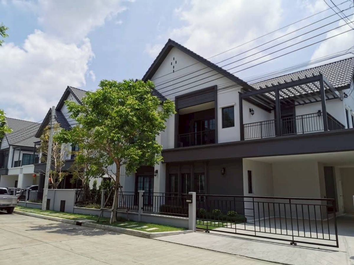 For RentHouseBangna, Bearing, Lasalle : Rent - Centro Bangna 5 bedrooms, 6 bathrooms
