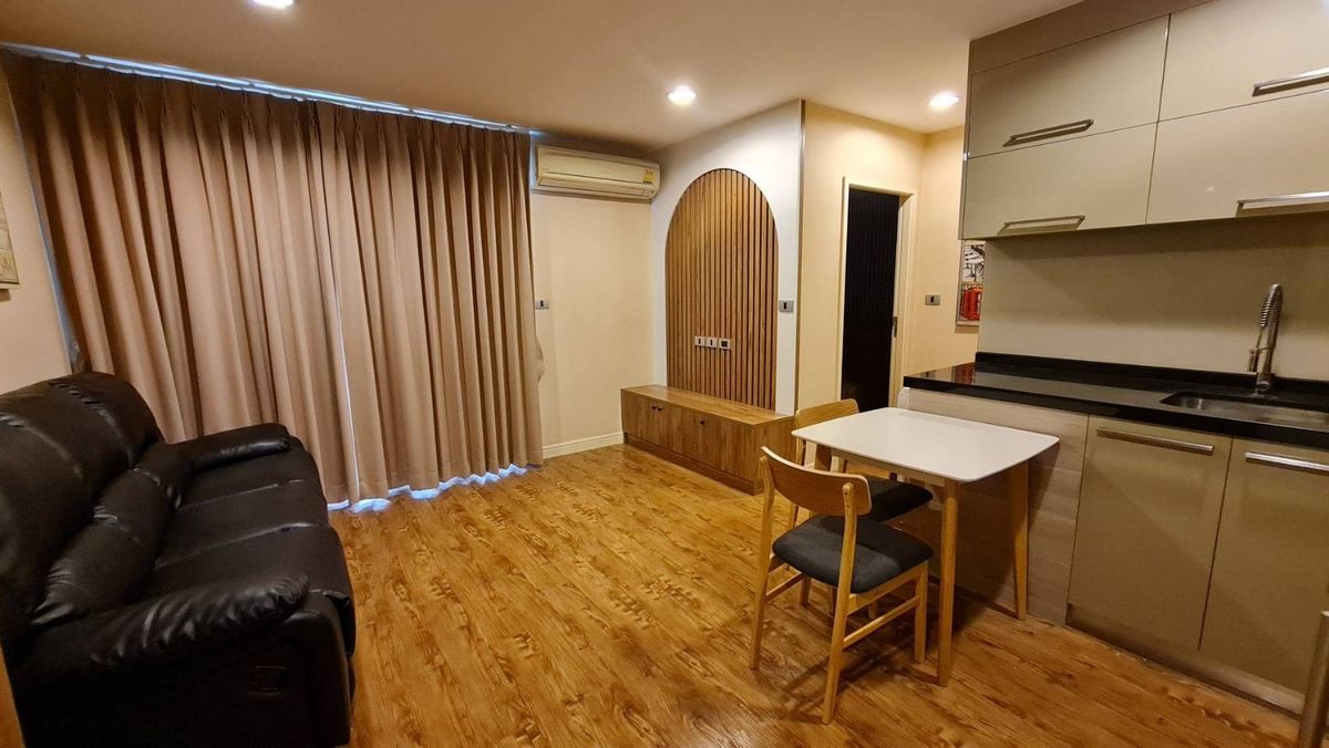 For RentCondoSukhumvit, Asoke, Thonglor : The Crest Sukhumvit 24, Low rise condo, city center near BTS Phrom Phong, 1 bedroom for rent 28k, contact now
