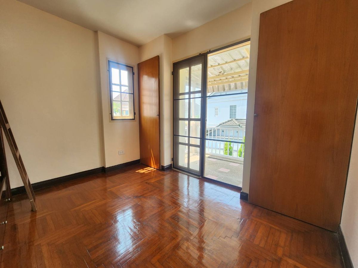 For SaleHouseMin Buri, Romklao : Fores Park Village, Ramkhamhaeng Road, 196 Min Buri area, 79 sq.m. after a quiet corner