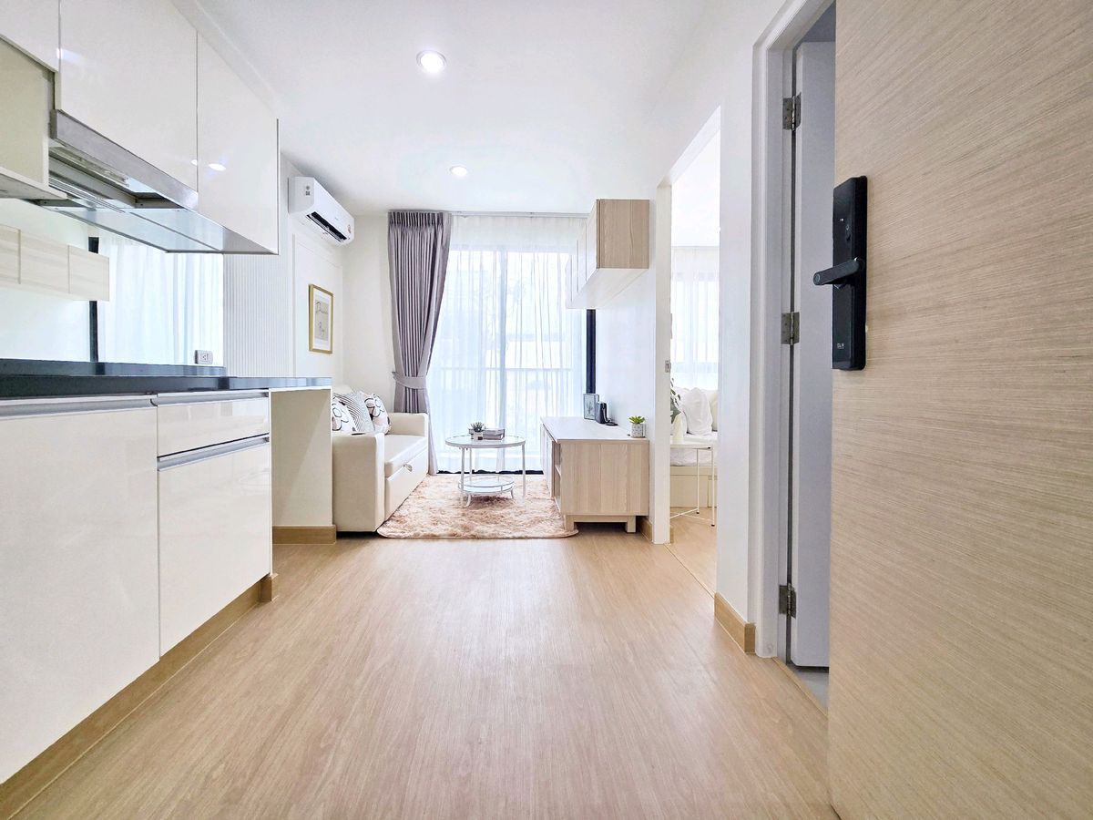 For SaleCondoRatchadapisek, Huaikwang, Suttisan : ✨️ Stay at Ratchada is chic! Modern city life near the train surrounded by a complete lifestyle! Must be here! 👉 Metro Sky Ratchada) ✨️