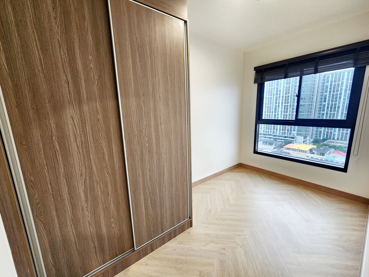 ขายคอนโดปิ่นเกล้า จรัญสนิทวงศ์ : ราคาพิเศษ! คอนโด The Parkland จรัญ-ปิ่นเกล้า ตึก A ชั้น 12A ติด MRT สถานีบางยี่ขัน 0