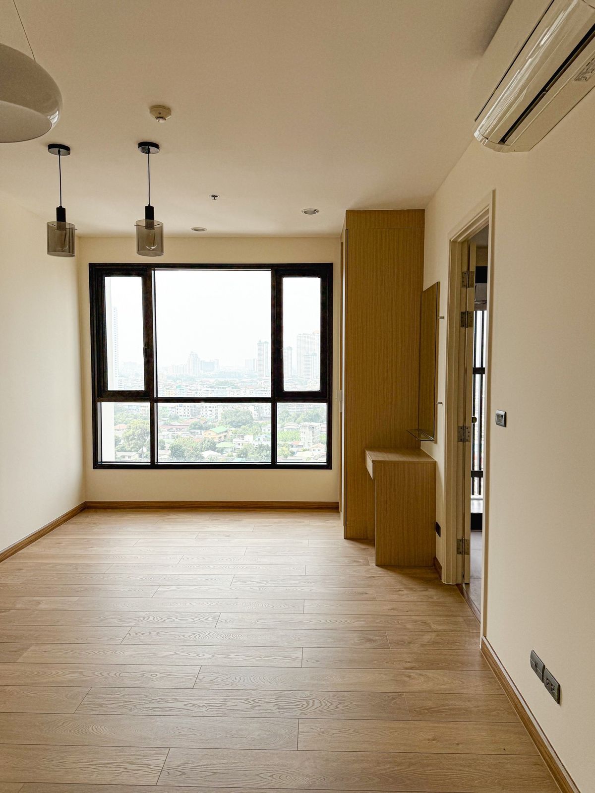 For SaleCondoWongwianyai, Charoennakor : Fuse Sathorn-Taksin Golden Location near BTS Wongwian Yai only 120 meters