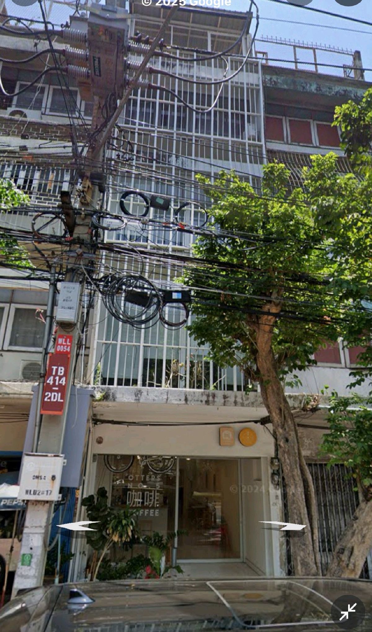 ขายอาคารพาณิชย์วงเวียนใหญ่ เจริญนคร : 🏢ขายตึกแถวติดถนน 5ชั้น 
ต่อเติมเต็ม 
รีบขายเพียง ราคา 13ล้านบาท
