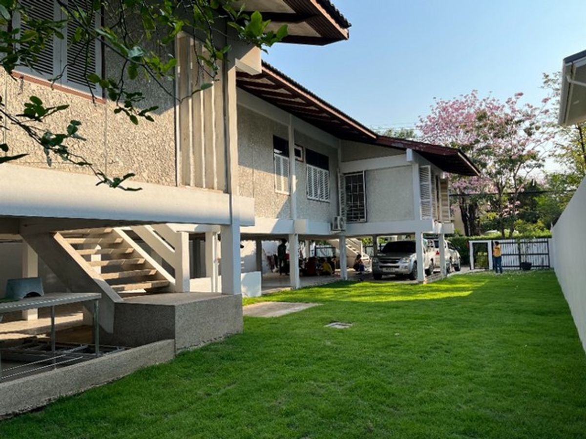 ให้เช่าบ้านเสรีไทย-นิด้า : รหัสC6740 ให้เช่าบ้านเดี่ยว รีโนเวทใหม่ หมู่บ้านนวธานี ถนนเสรีไทย เดินทางสะดวกใกล้มอเตอร์เวย์