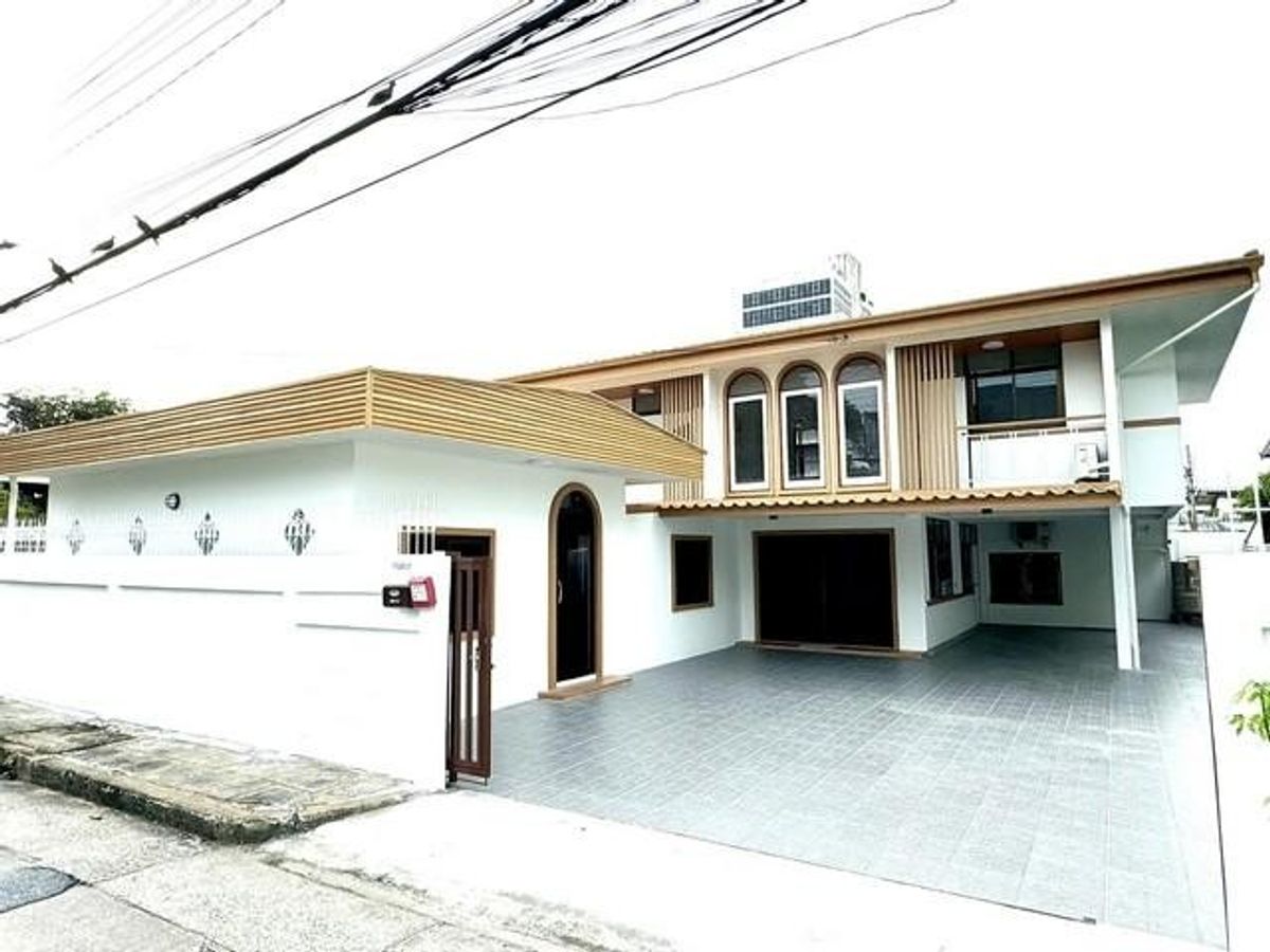 ให้เช่าบ้านลาดพร้าว เซ็นทรัลลาดพร้าว : ให้เช่า บ้านเดี่ยว สุทธิสาร ลาดพร้าว 48 ใกล้MRTภาวนา MRTสุทธิสาร เหมาะทำโฮมออฟฟิศ ซอยวัฒนานิเวศน์ แขวงสามเสนนอก เขตห้วยขวาง 