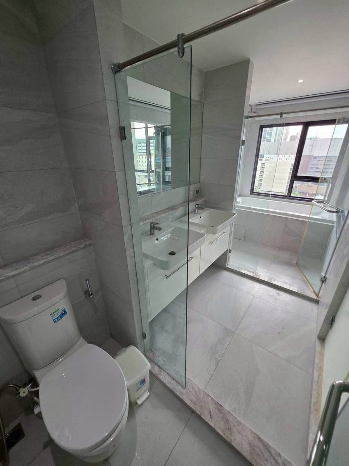 For RentCondoSukhumvit, Asoke, Thonglor : (FOR RENT) RHYTHM Ekkamai I 2-BR, Fully Furnished & Equipped. Near 🚆BTS Ekkamai																									