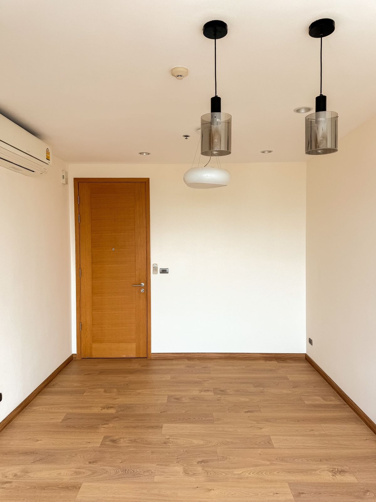 For SaleCondoWongwianyai, Charoennakor : Fuse Sathorn-Taksin Golden Location near BTS Wongwian Yai only 120 meters