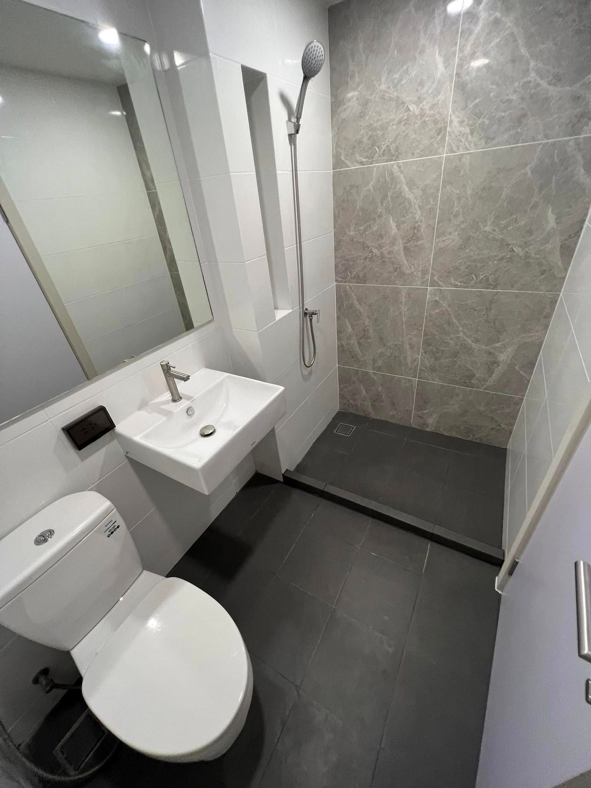 For SaleCondoOnnut, Udomsuk : 1bed plus, corner room, never rented ⭐The Origin onnut