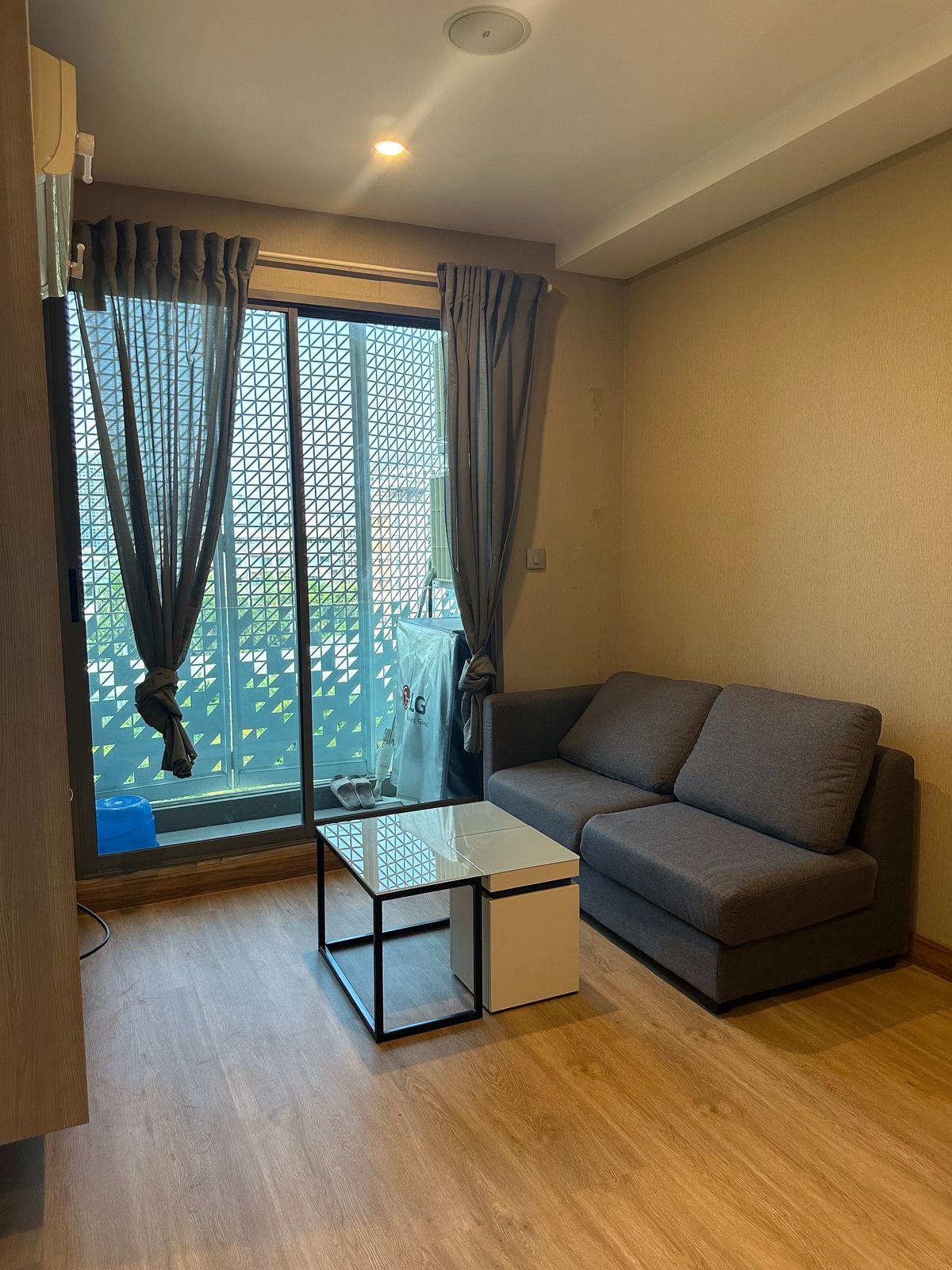 ขายคอนโดอ่อนนุช อุดมสุข : Sign Condo Sukhumvit 50 / 1 Bedroom (SALE WITH TENANT), ซายน์ คอนโด สุขุมวิท 50 / 1 ห้องนอน (ขายพร้อมผู้เช่า) HL1956