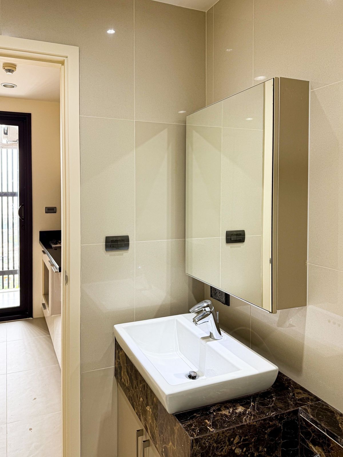 For SaleCondoWongwianyai, Charoennakor : Fuse Sathorn-Taksin Golden Location near BTS Wongwian Yai only 120 meters