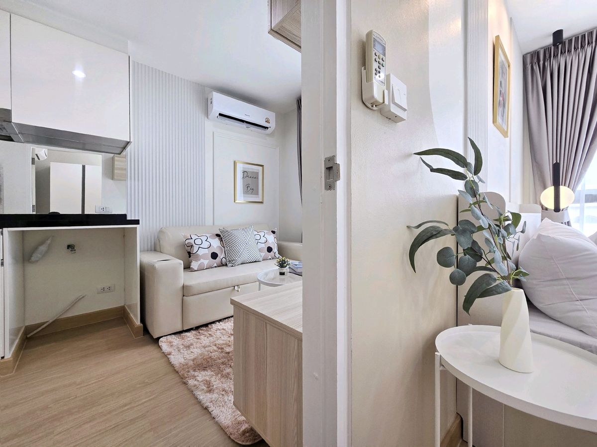 For SaleCondoRatchadapisek, Huaikwang, Suttisan : ✨️ Stay at Ratchada is chic! Modern city life near the train surrounded by a complete lifestyle! Must be here! 👉 Metro Sky Ratchada) ✨️