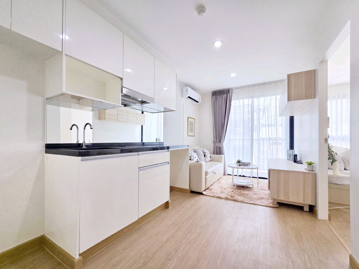 For SaleCondoRatchadapisek, Huaikwang, Suttisan : ✨️ Stay at Ratchada is chic! Modern city life near the train surrounded by a complete lifestyle! Must be here! 👉 Metro Sky Ratchada) ✨️