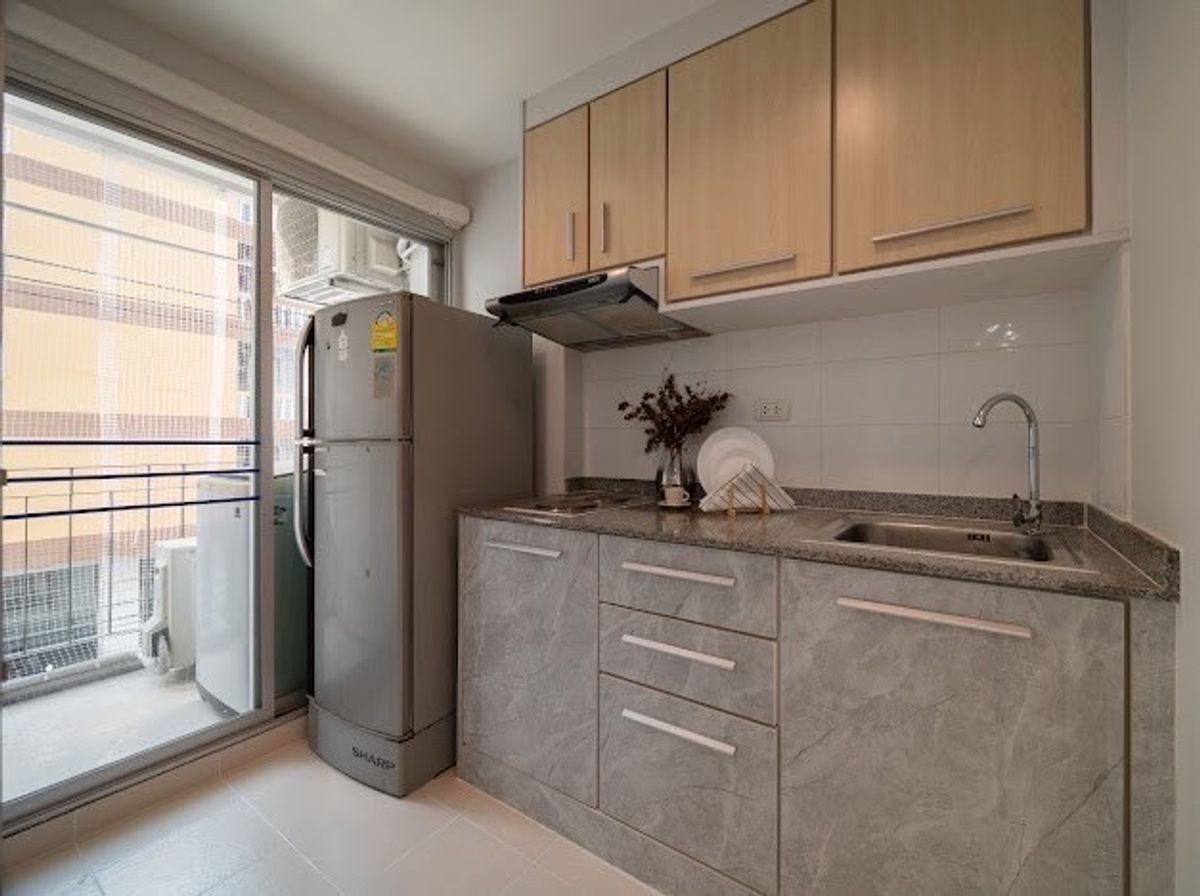 For SaleCondoRatchadapisek, Huaikwang, Suttisan : ⭐️ (A0209) For Sale 🏢 Zenith Place @ Huay Kwang Price 2.89 MB