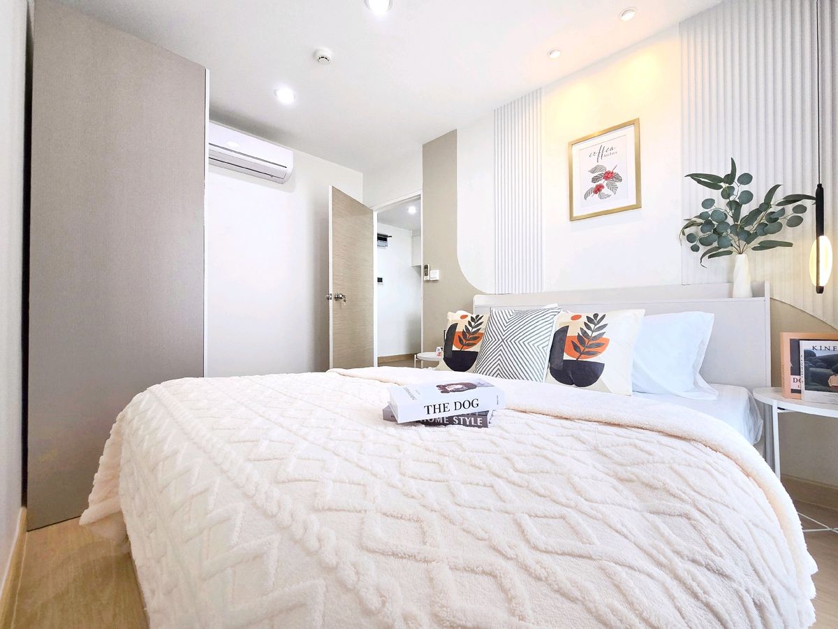 For SaleCondoRatchadapisek, Huaikwang, Suttisan : ✨️ Stay at Ratchada is chic! Modern city life near the train surrounded by a complete lifestyle! Must be here! 👉 Metro Sky Ratchada) ✨️