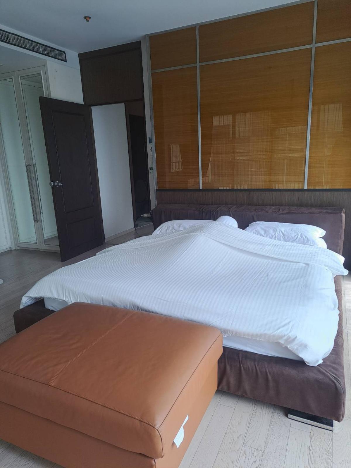 ให้เช่าคอนโดสุขุมวิท อโศก ทองหล่อ : 03/04/2026, Noble Solo 2 Bed 2 Bath 100 sqm พร้อมเข้าอยู่ ใจกลางทองหล่อ 
เช่าเพียง 45,000 บาท/เดือน ใกล้ BTS เดินทางสะดวก! 0642748883