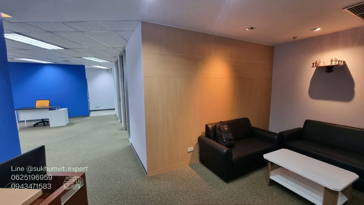 ให้เช่าสำนักงานนานา : Bts นานา ให้เช่าออฟฟิศตกแต่งเรียบร้อย 116 ตร.ม. พร้อมเฟอร์นิเจอร์ ย้ายเข้ามาทำงานได้เลย มีห้องน้ำส่วนตัว