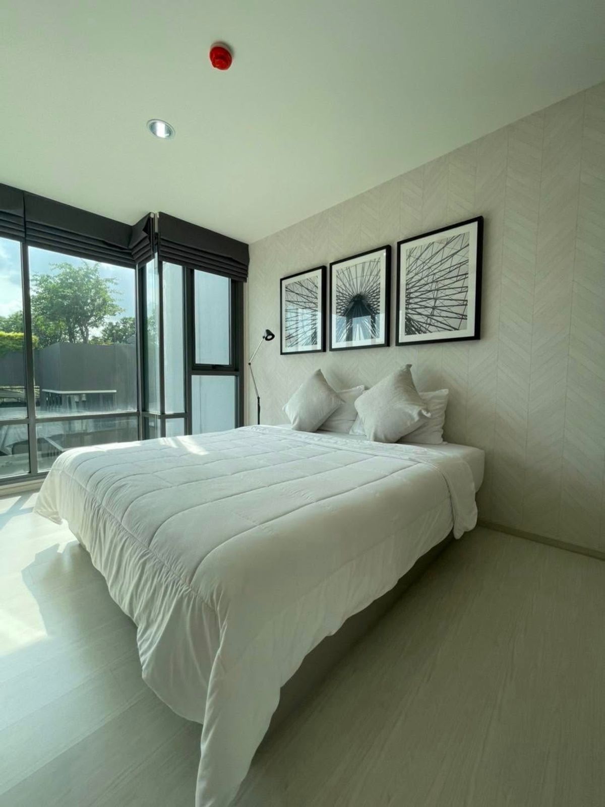 ให้เช่าคอนโดสุขุมวิท อโศก ทองหล่อ : ให้เช่า Rhythm Sukhumvit 42 ราคา 30,000 บาท [MKr250429]