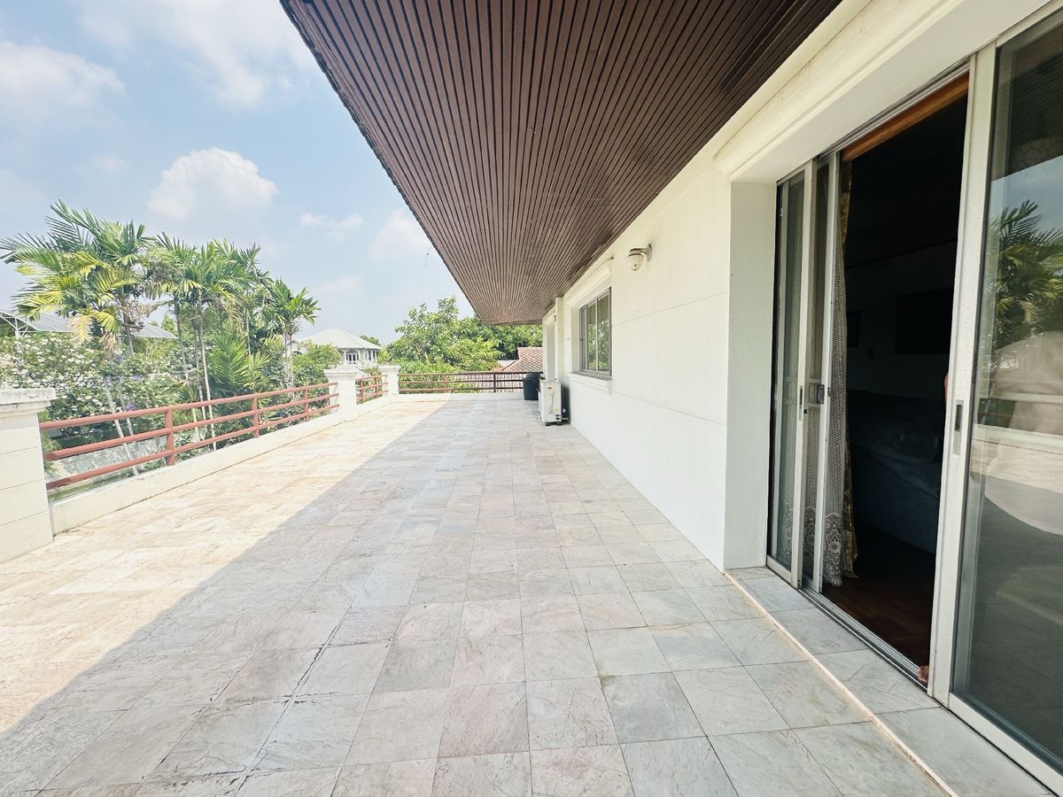 For SaleHousePathum Thani,Rangsit, Thammasat : House for sale Muang Ek Village, big house, good condition, area of 324 sq.w., behind the house next to the waterfront, Soi Ekarat 6, Lak Hok Subdistrict, Mueang Pathum Thani District Pathum Thani Province