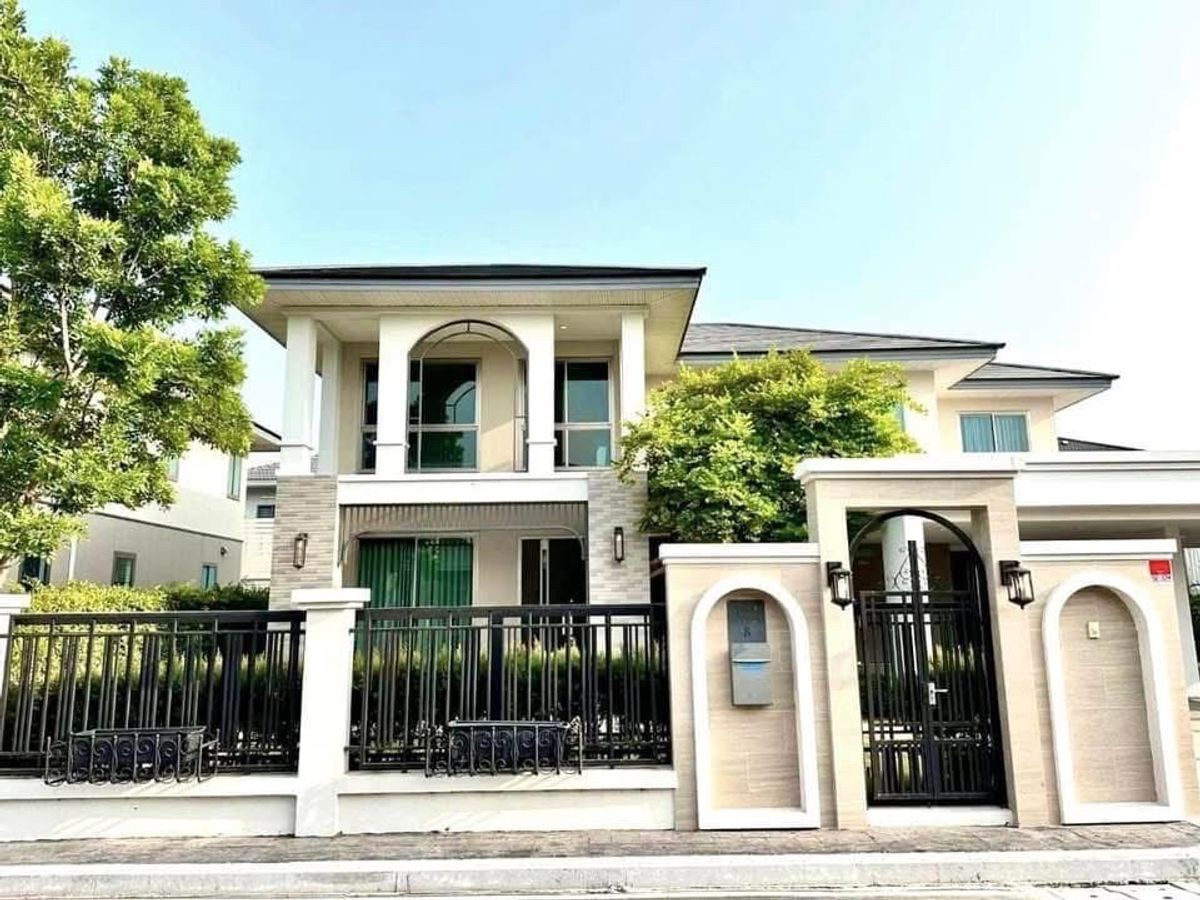 For SaleHouseLadkrabang, Suwannaphum Airport : Luxury houses next to a mall near the Japanese innovation airport.