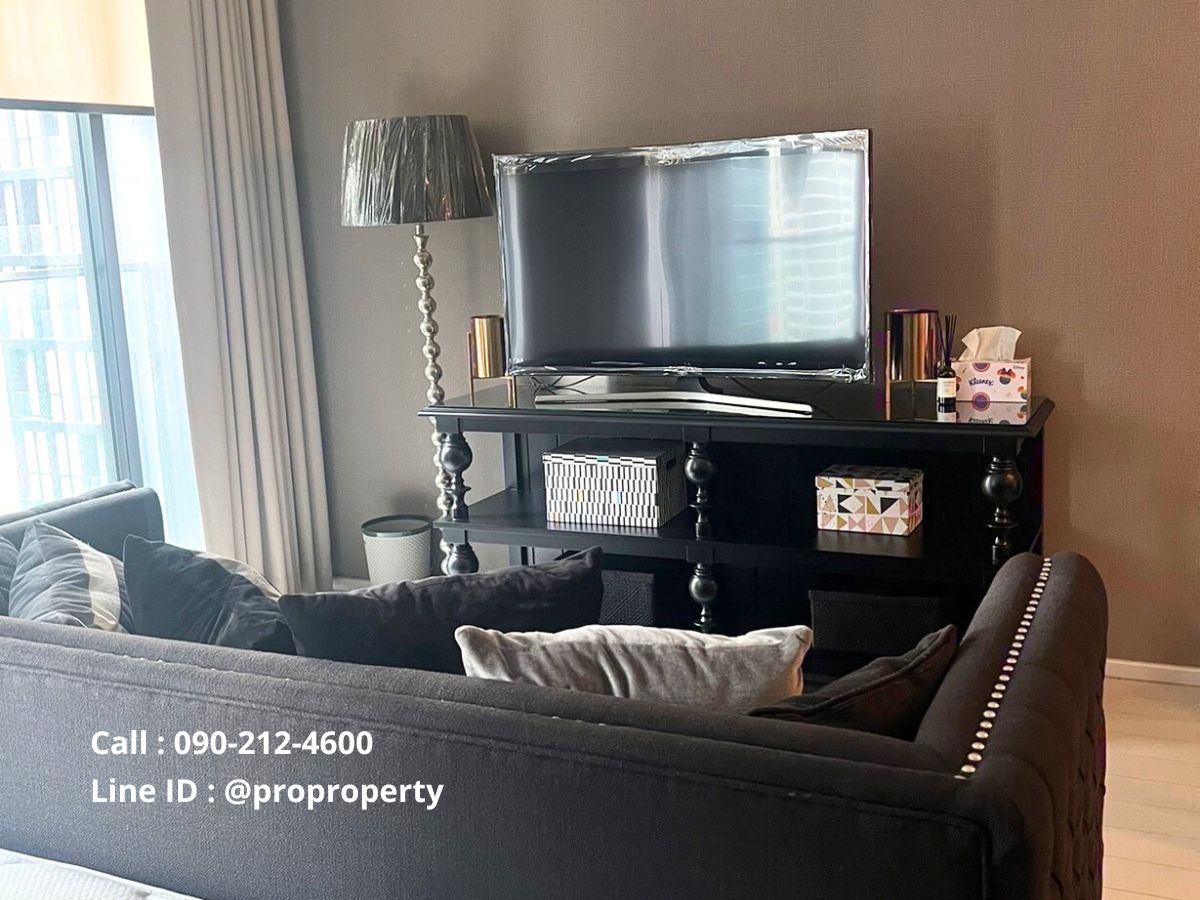 คอนโดวิทยุ ชิดลม หลังสวน : ขาย/เช่า คอนโดหรู โนเบิล เพลินจิต - Noble Ploenchit ทำเลดีมาก ติดรถไฟฟ้า BTS เพลินจิต เพียง 100 เมตร ตกแต่งสวย พร้อมเข้าอยู่