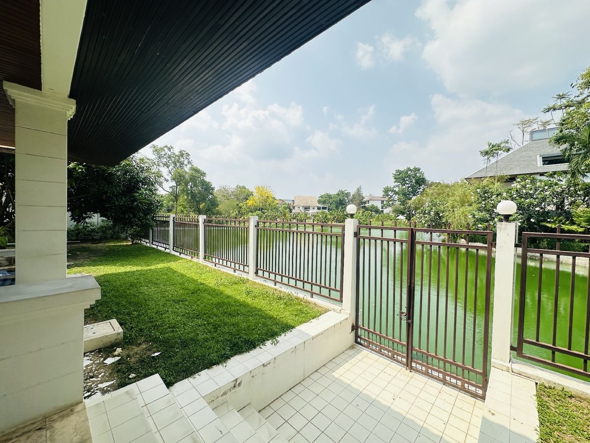 For SaleHousePathum Thani,Rangsit, Thammasat : House for sale Muang Ek Village, big house, good condition, area of 324 sq.w., behind the house next to the waterfront, Soi Ekarat 6, Lak Hok Subdistrict, Mueang Pathum Thani District Pathum Thani Province