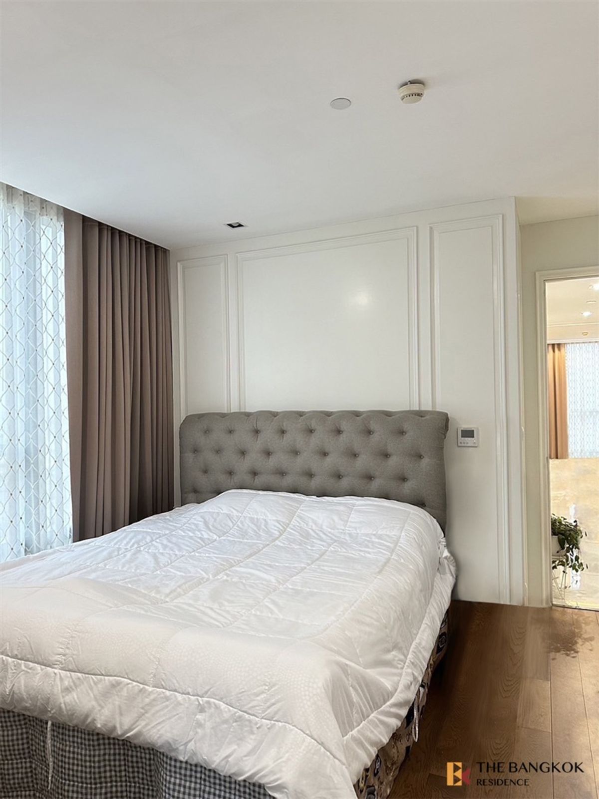 For SaleCondoSathorn, Narathiwat : Very good price! The Bangkok Sathorn 1 Bedroom 62 sqm. Price 13.49MB. Interested. Contact 065-242-6835 Khun Gift.