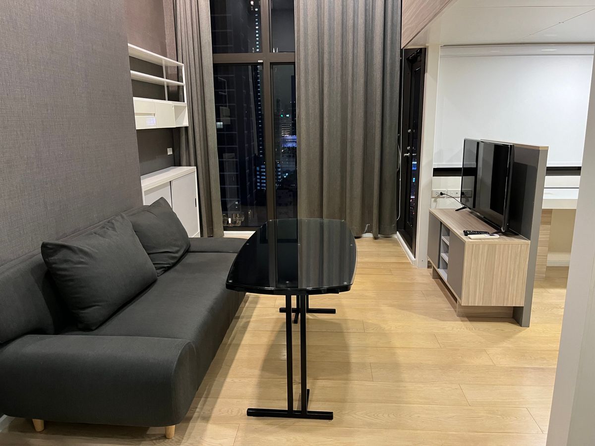ขายคอนโดพระราม 9 เพชรบุรีตัดใหม่ RCA : T4080468 ขาย คอนโด Chewathai Residence Asoke (ชีวาทัย เรสซิเดนซ์ อโศก) ขนาด 35 ตร.ม. ชั้น 14