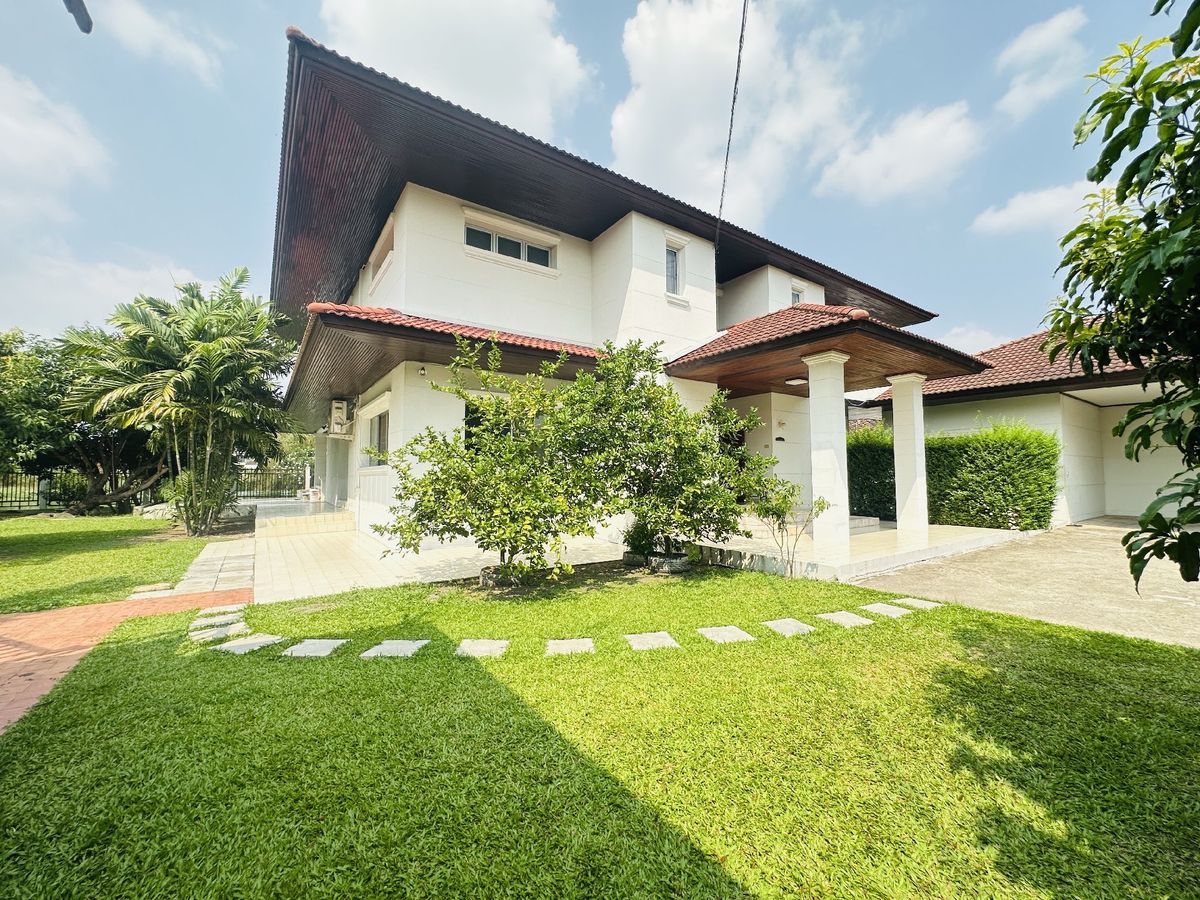 For SaleHousePathum Thani,Rangsit, Thammasat : House for sale Muang Ek Village, big house, good condition, area of 324 sq.w., behind the house next to the waterfront, Soi Ekarat 6, Lak Hok Subdistrict, Mueang Pathum Thani District Pathum Thani Province