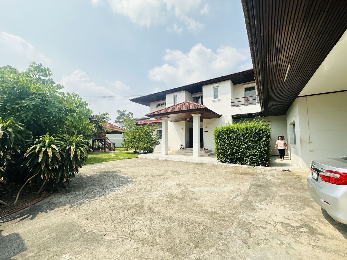 For SaleHousePathum Thani,Rangsit, Thammasat : House for sale Muang Ek Village, big house, good condition, area of 324 sq.w., behind the house next to the waterfront, Soi Ekarat 6, Lak Hok Subdistrict, Mueang Pathum Thani District Pathum Thani Province