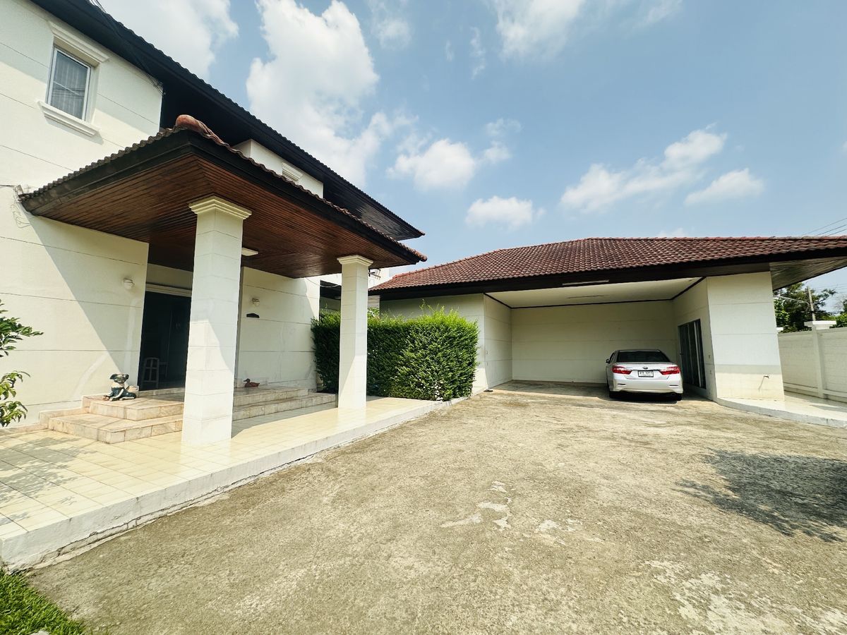 For SaleHousePathum Thani,Rangsit, Thammasat : House for sale Muang Ek Village, big house, good condition, area of 324 sq.w., behind the house next to the waterfront, Soi Ekarat 6, Lak Hok Subdistrict, Mueang Pathum Thani District Pathum Thani Province