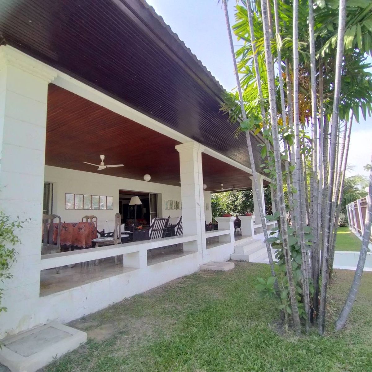 For SaleHousePathum Thani,Rangsit, Thammasat : House for sale Muang Ek Village, big house, good condition, area of 324 sq.w., behind the house next to the waterfront, Soi Ekarat 6, Lak Hok Subdistrict, Mueang Pathum Thani District Pathum Thani Province