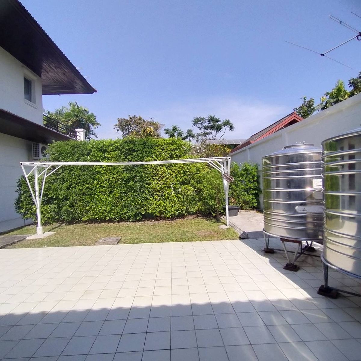 For SaleHousePathum Thani,Rangsit, Thammasat : House for sale Muang Ek Village, big house, good condition, area of 324 sq.w., behind the house next to the waterfront, Soi Ekarat 6, Lak Hok Subdistrict, Mueang Pathum Thani District Pathum Thani Province