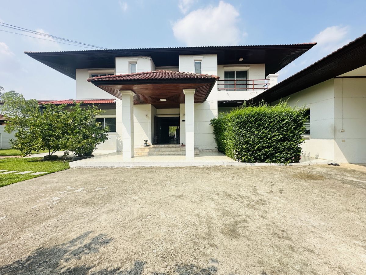 For SaleHousePathum Thani,Rangsit, Thammasat : House for sale Muang Ek Village, big house, good condition, area of 324 sq.w., behind the house next to the waterfront, Soi Ekarat 6, Lak Hok Subdistrict, Mueang Pathum Thani District Pathum Thani Province