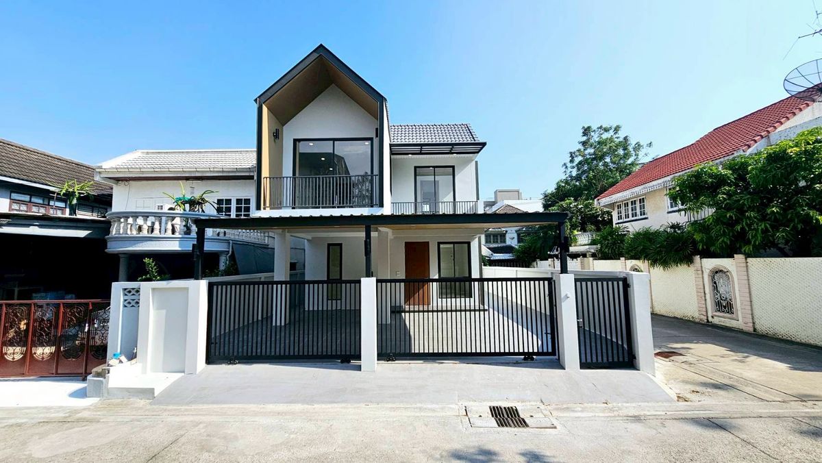 For SaleHouseSukhumvit, Asoke, Thonglor : LTH12267 - Home For Sale Soi Sukhumvit 60/1 Size 180 SQ.M 3 Beds 3 Baths Near BTS BTS BETSTATION ONLY 14.9 MB