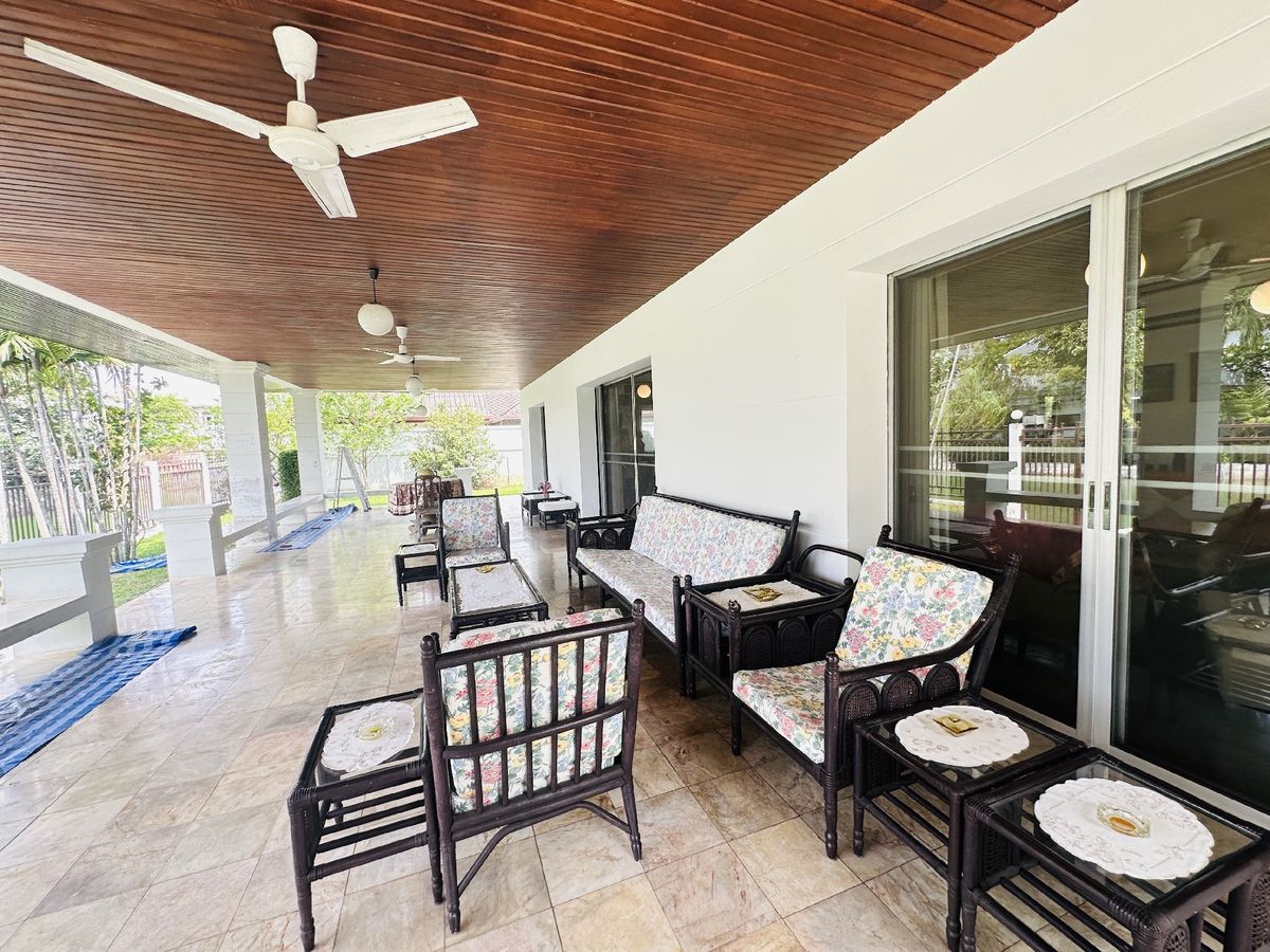 For SaleHousePathum Thani,Rangsit, Thammasat : House for sale Muang Ek Village, big house, good condition, area of 324 sq.w., behind the house next to the waterfront, Soi Ekarat 6, Lak Hok Subdistrict, Mueang Pathum Thani District Pathum Thani Province