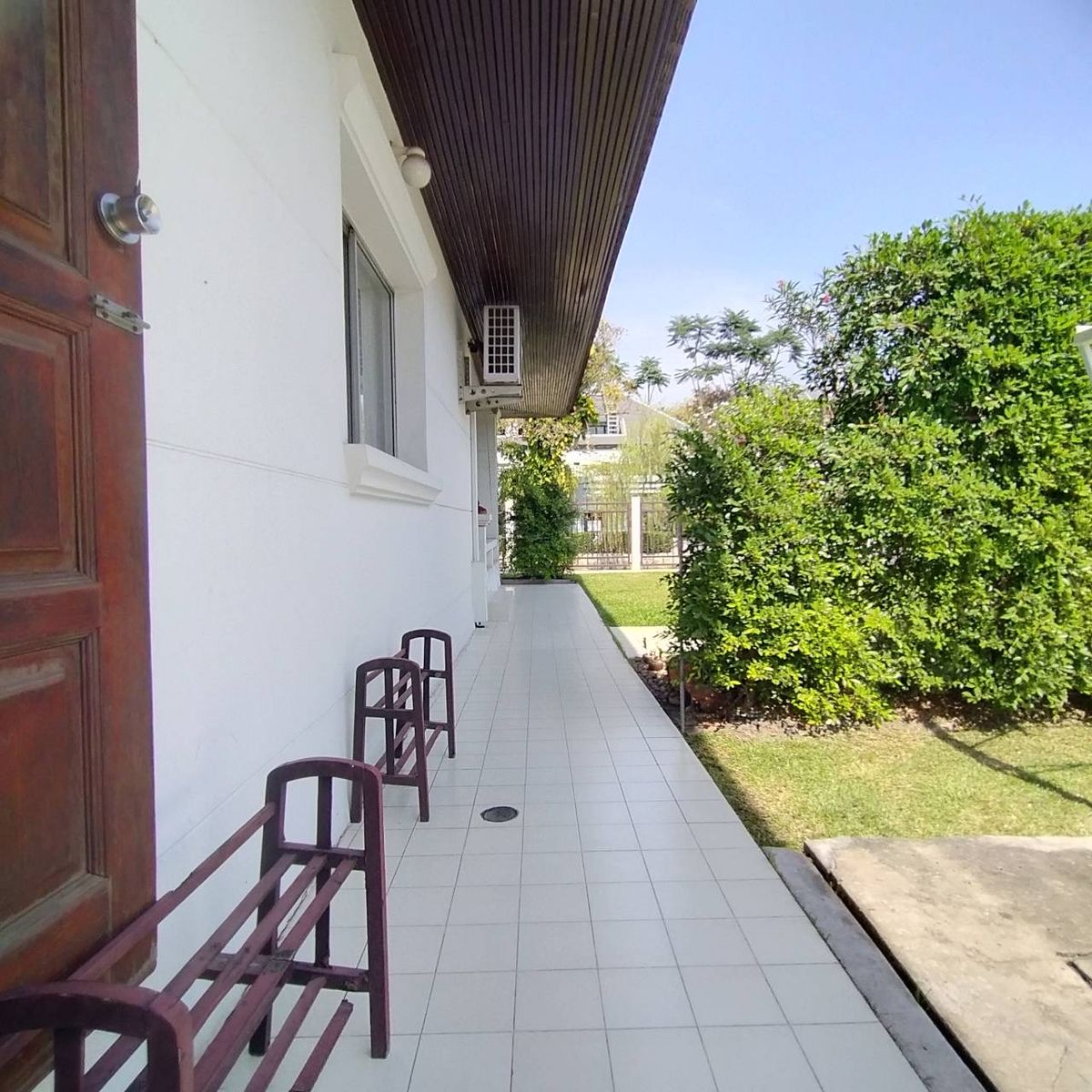 For SaleHousePathum Thani,Rangsit, Thammasat : House for sale Muang Ek Village, big house, good condition, area of 324 sq.w., behind the house next to the waterfront, Soi Ekarat 6, Lak Hok Subdistrict, Mueang Pathum Thani District Pathum Thani Province