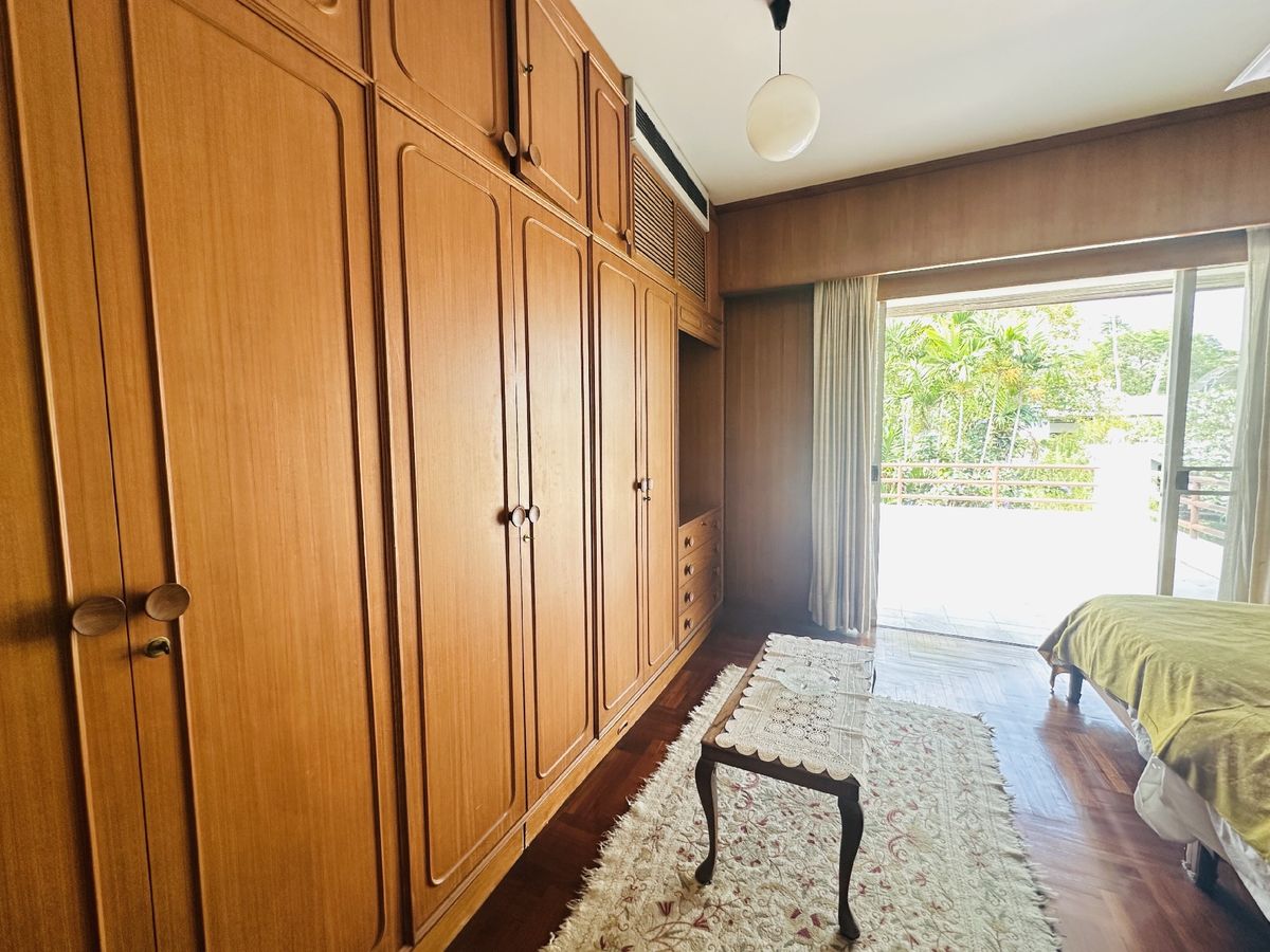 For SaleHousePathum Thani,Rangsit, Thammasat : House for sale Muang Ek Village, big house, good condition, area of 324 sq.w., behind the house next to the waterfront, Soi Ekarat 6, Lak Hok Subdistrict, Mueang Pathum Thani District Pathum Thani Province