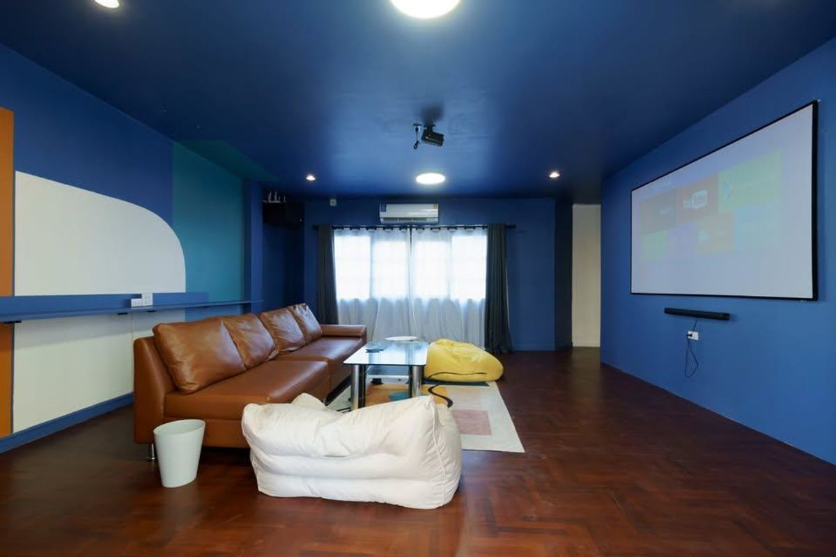 ให้เช่าทาวน์โฮมสุขุมวิท อโศก ทองหล่อ : LTHC12260 – Luxury Townhome FOR RENT in Thonglor 25 Size 400 Sq.m 5 beds 5 baths Near BTS Thong Lor Station ONLY 140K/Month