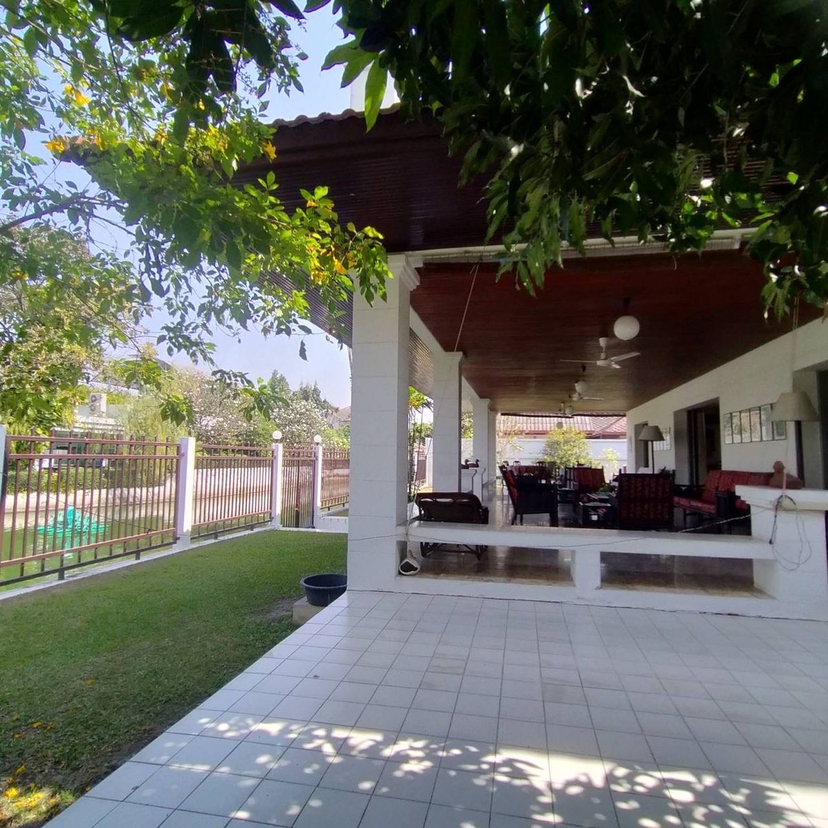 For SaleHousePathum Thani,Rangsit, Thammasat : House for sale Muang Ek Village, big house, good condition, area of 324 sq.w., behind the house next to the waterfront, Soi Ekarat 6, Lak Hok Subdistrict, Mueang Pathum Thani District Pathum Thani Province