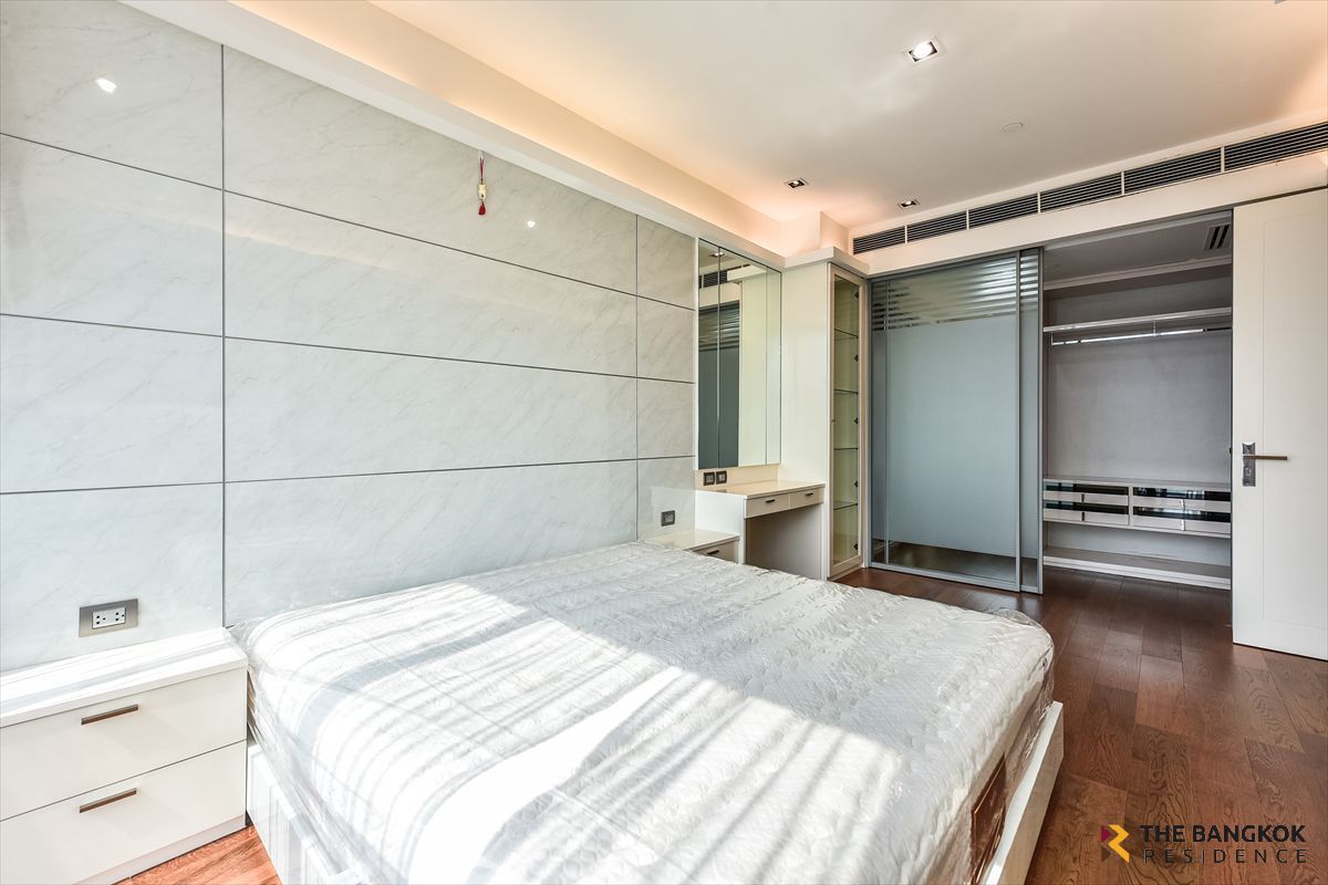 ขายคอนโดสาทร นราธิวาส : ราคาดีมาก! The Bangkok Sathorn 1 ห้องนอน 62 ตรม. ราคา 13.49MB สนใจติดต่อ 065-242-6835 คุณกิ๊ฟ