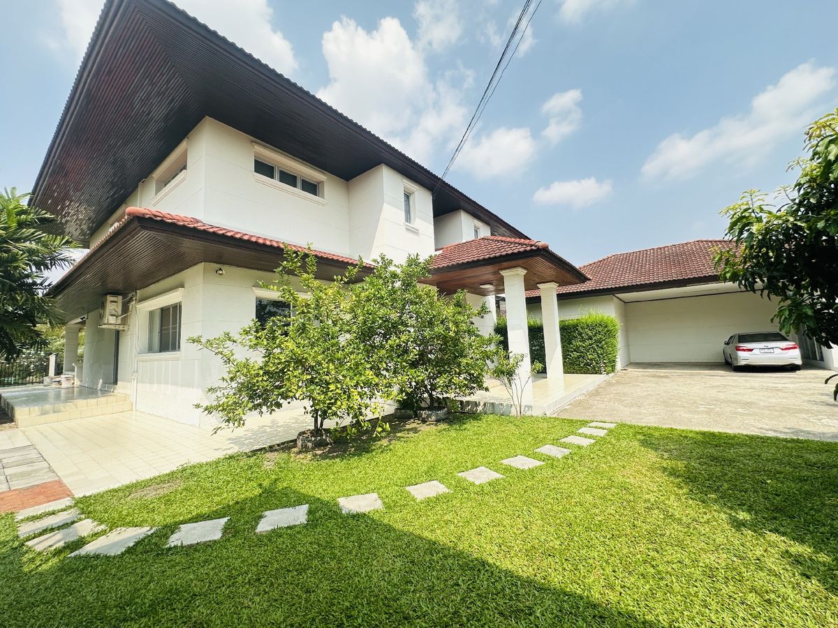 For SaleHousePathum Thani,Rangsit, Thammasat : House for sale Muang Ek Village, big house, good condition, area of 324 sq.w., behind the house next to the waterfront, Soi Ekarat 6, Lak Hok Subdistrict, Mueang Pathum Thani District Pathum Thani Province
